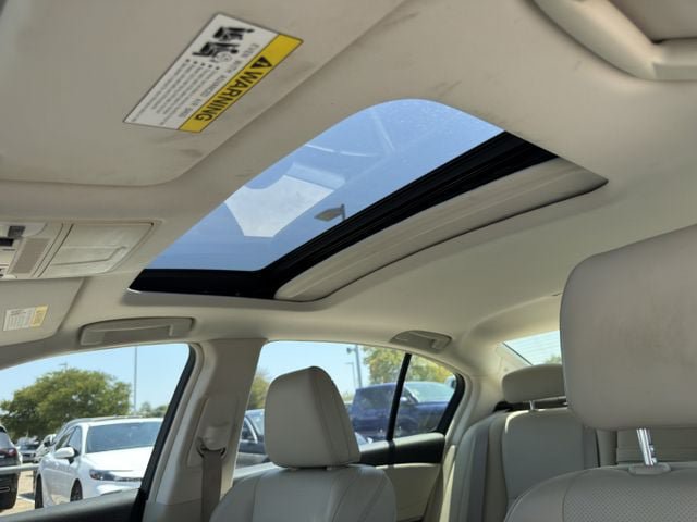 Used 2017 Acura RLX w/ Technology Package FWD image 23