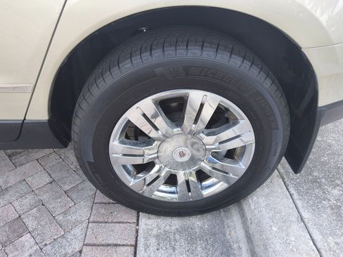 Used 2013 Cadillac SRX Luxury FWD image 46