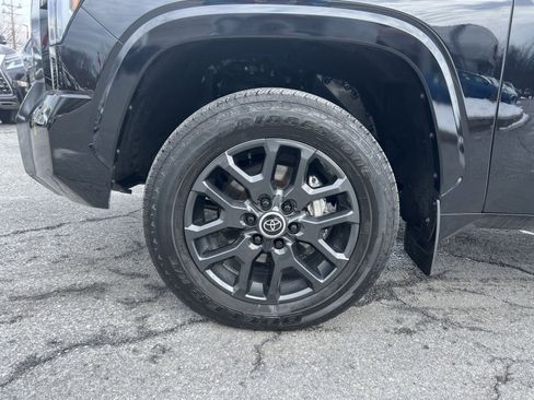 Used 2024 Toyota Tundra Platinum image 12