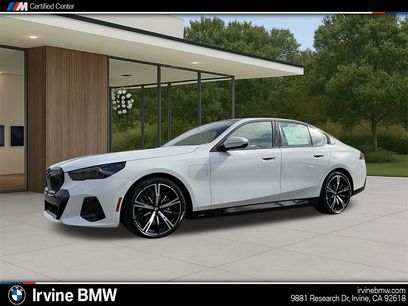 New 2026 BMW 550e xDrive w/ Premium Package