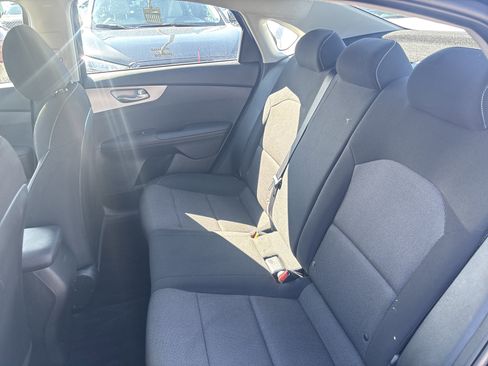 Used 2024 Kia Forte LXS w/ LXS Technology Package image 23