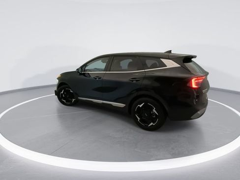 Used 2026 Kia Sportage EX FWD image 3