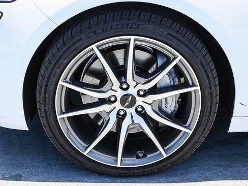 Used 2026 Genesis G70 2.5T Prestige RWD image 9