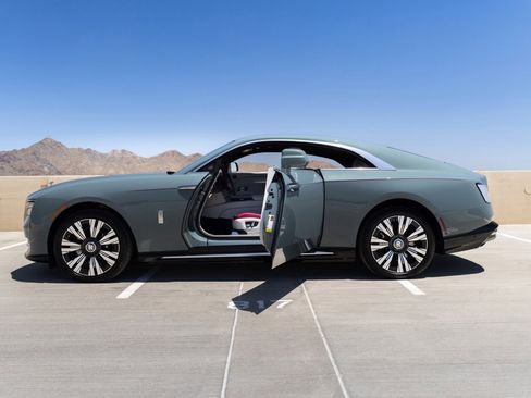 Used 2024 Rolls-Royce Spectre w/ Spectre Launch Package AWD/4WD image 13