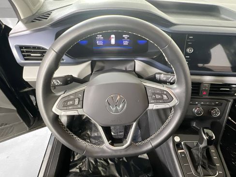 Used 2022 Volkswagen Taos SE image 11