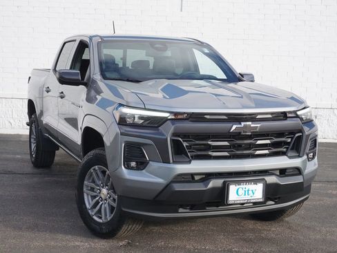 New 2026 Chevrolet Colorado LT w/ LT Convenience Package AWD/4WD image 4