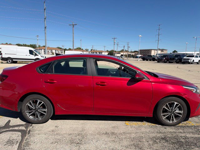 Used 2023 Kia Forte LXS w/ LXS Technology Package FWD image 4