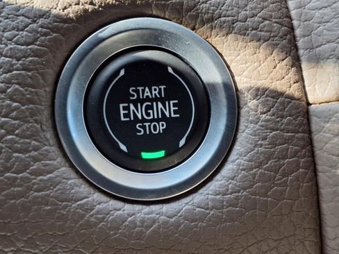 Used 2022 GMC Yukon XL Denali RWD image 15
