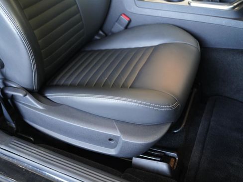 Used 2010 Dodge Challenger R/T image 28