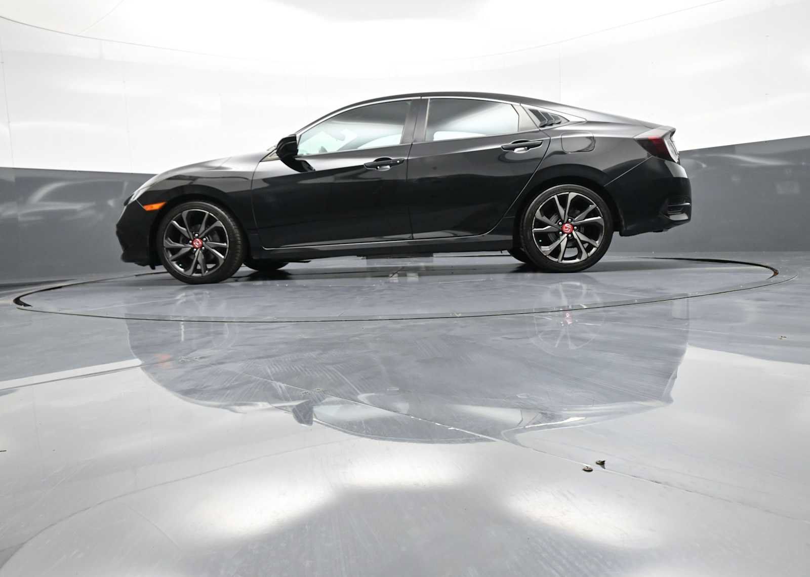 Used 2020 Honda Civic Sport image 31