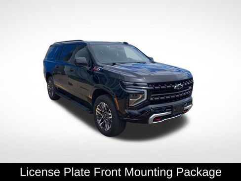 Used 2025 Chevrolet Suburban Z71 AWD/4WD image 3