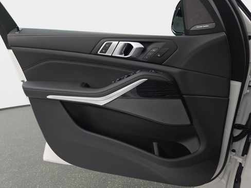 New 2026 BMW X5 xDrive40i w/ M Sport Package image 26