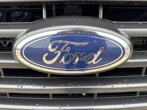Used 2016 Ford F150 XLT w/ Equipment Group 302A Luxury AWD/4WD image 12