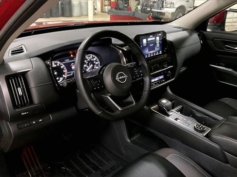 Used 2023 Nissan Pathfinder SL image 13