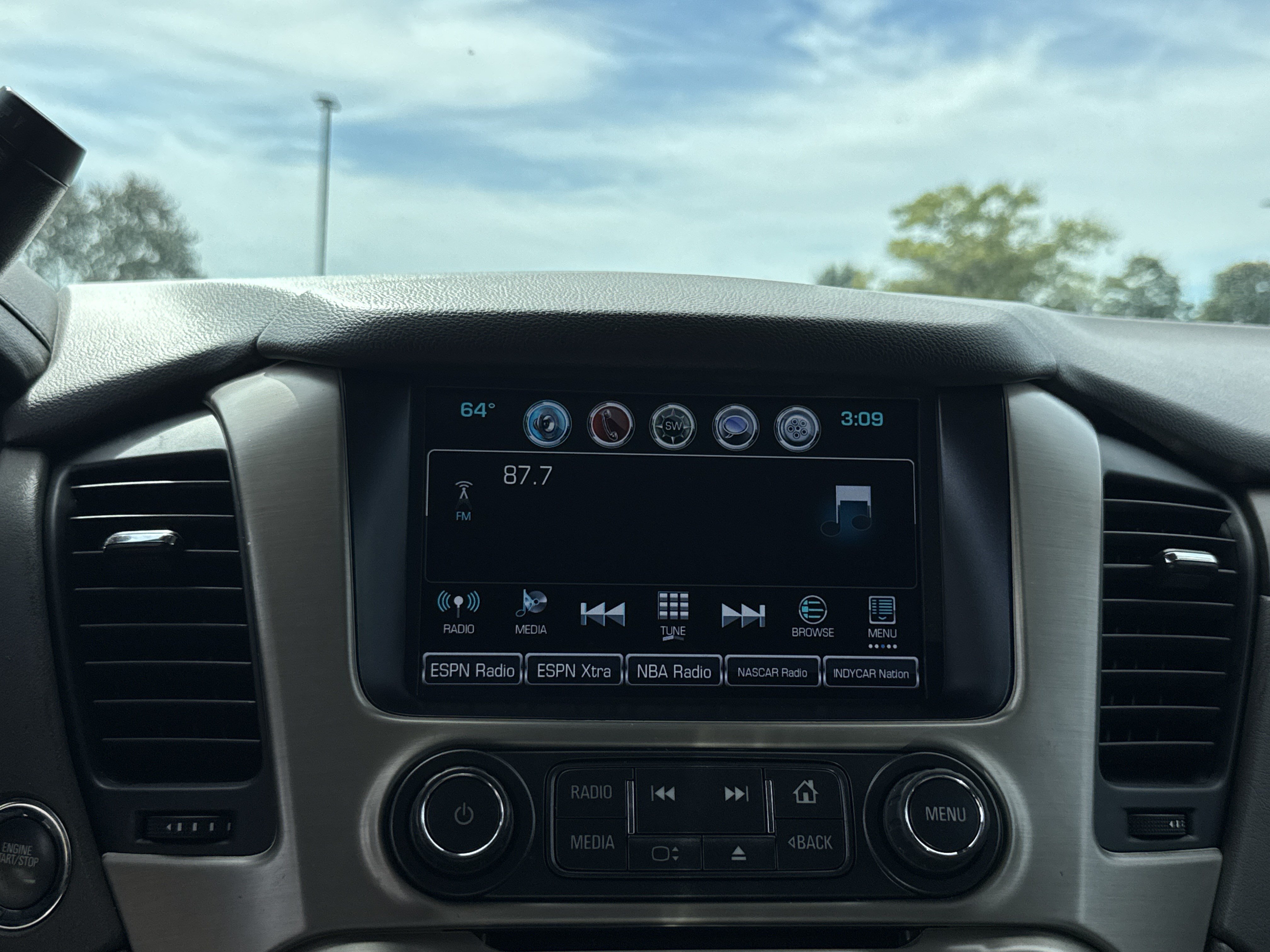Used 2018 GMC Yukon XL Denali w/ Open Road Package AWD/4WD image 25