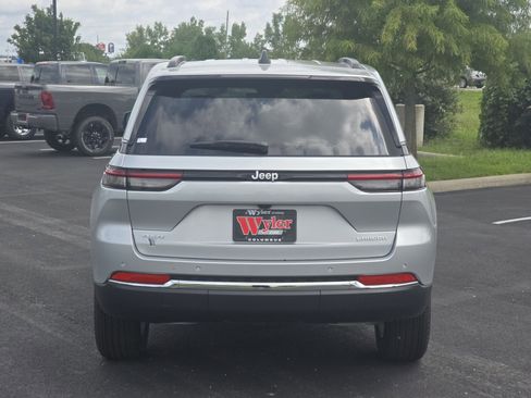 New 2025 Jeep Grand Cherokee Laredo X w/ Luxury Tech Group I image 16