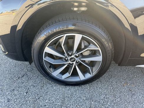 Used 2021 Audi Q5 2.0T Premium w/ Convenience Package image 11