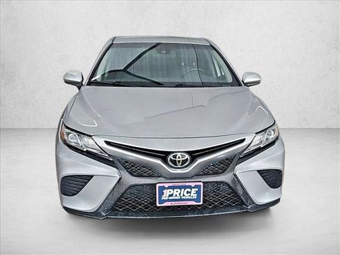 Used 2019 Toyota Camry SE image 8