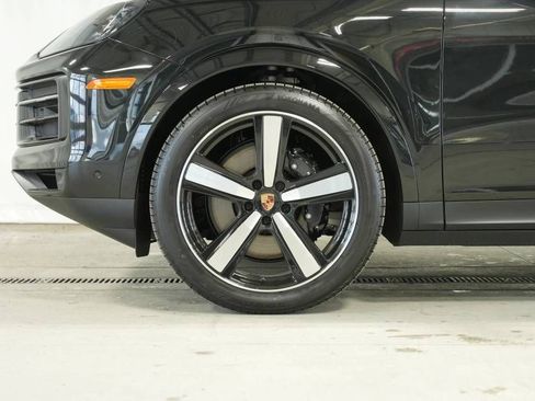 New 2026 Porsche Cayenne Coupe AWD/4WD image 44