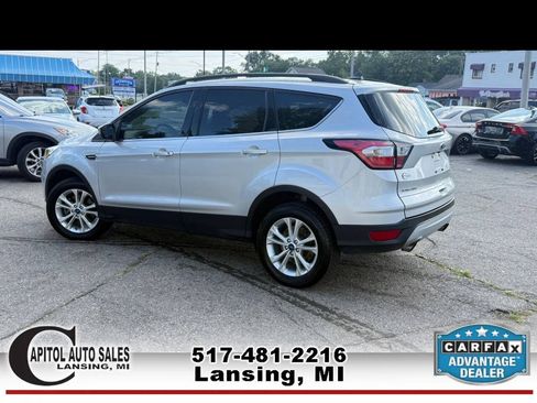 Used 2018 Ford Escape SE w/ SE Sync 3 Package AWD/4WD image 6