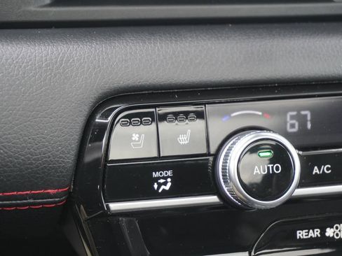 Used 2025 Honda Pilot Black Edition image 20