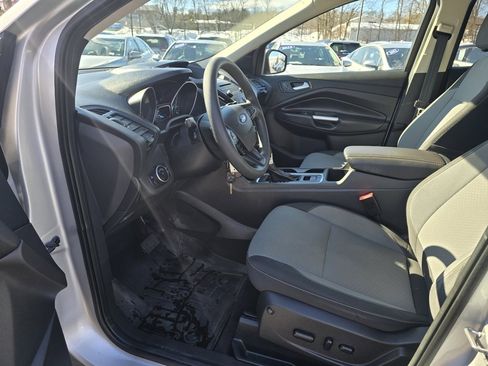 Used 2017 Ford Escape SE image 14