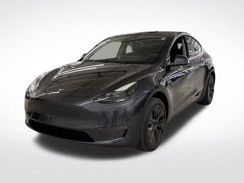 Used 2024 Tesla Model Y 2WD image 1