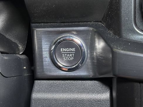 Certified 2025 Ford F250 Lariat w/ Lariat Ultimate Package AWD/4WD image 38