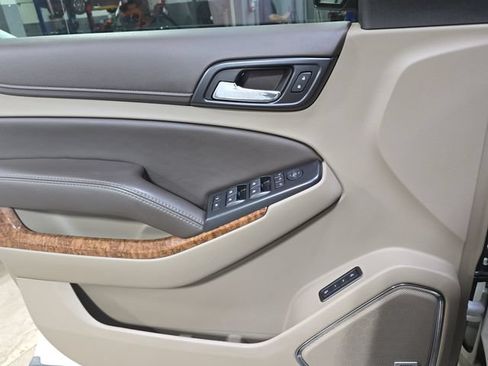 Used 2018 Chevrolet Tahoe Premier AWD/4WD image 30