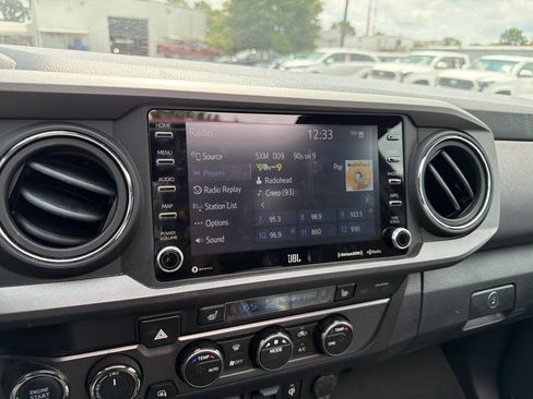 Used 2023 Toyota Tacoma TRD Sport w/ TRD Premium Sport Package AWD/4WD image 32