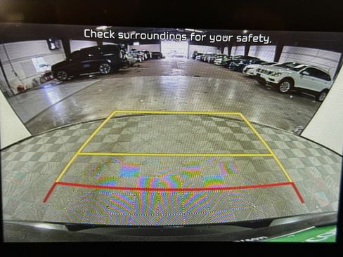 Used 2025 Kia Telluride S FWD image 17