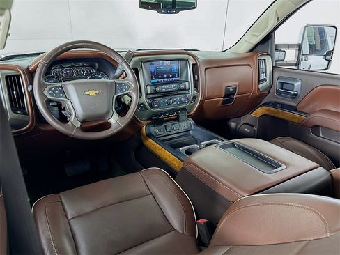 Used 2015 Chevrolet Silverado 3500 High Country image 35