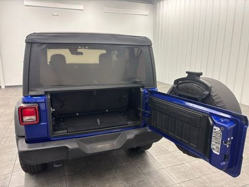 Used 2020 Jeep Wrangler Sport image 8