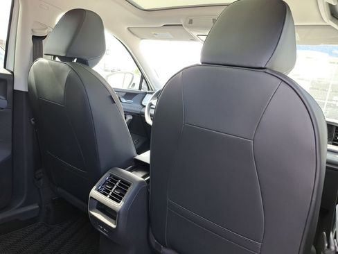 New 2026 Volkswagen Tiguan SE image 24