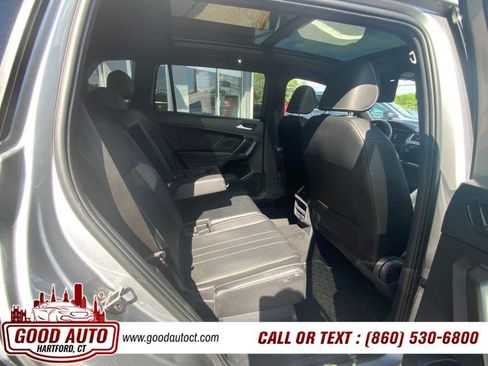 Used 2022 Volkswagen Tiguan SE R-Line AWD/4WD image 16