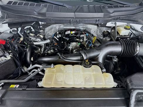 Certified 2022 Ford F150 XLT w/ Equipment Group 302A High image 29