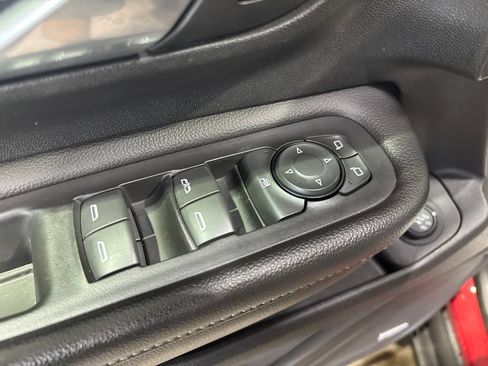 Used 2018 GMC Terrain Denali w/ Comfort Package AWD/4WD image 15