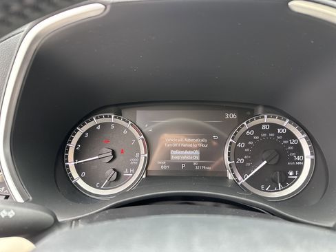 Certified 2024 Toyota Highlander XLE FWD image 21