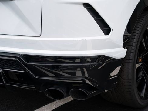 Used 2022 Lamborghini Urus AWD/4WD image 16