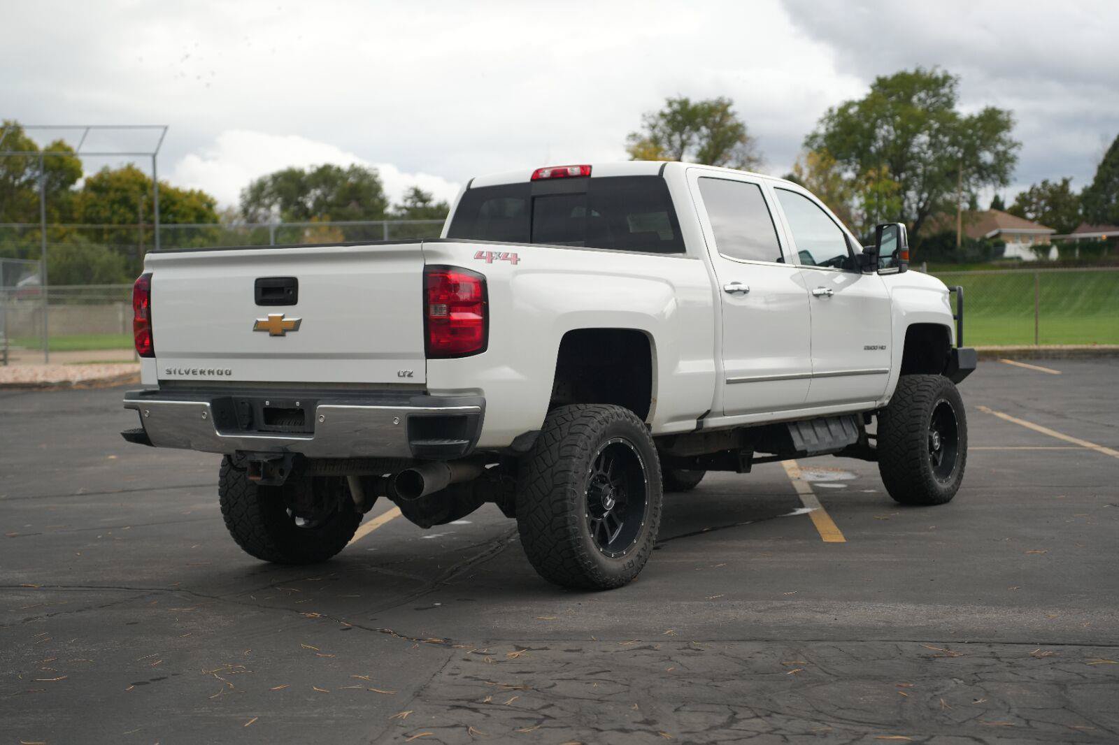 Used 2019 Chevrolet Silverado 2500 LTZ w/ Duramax Plus Package AWD/4WD image 5