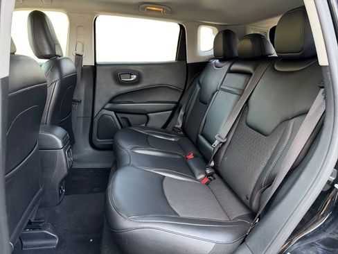 Used 2019 Jeep Compass Latitude AWD/4WD image 19