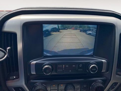 Used 2018 GMC Sierra 1500 SLT AWD/4WD image 26