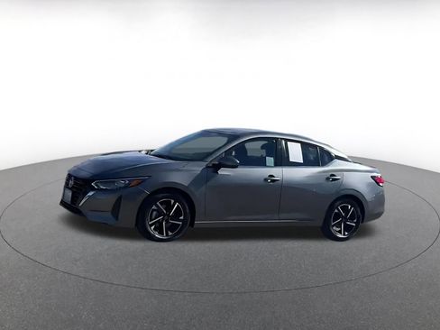 Used 2025 Nissan Sentra SV image 8