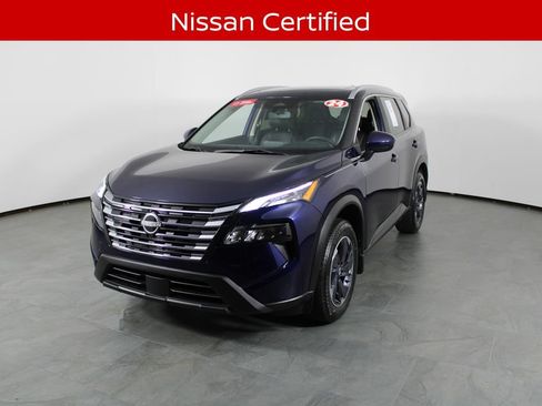 Certified 2024 Nissan Rogue SV w/ SV Premium Package FWD image 2