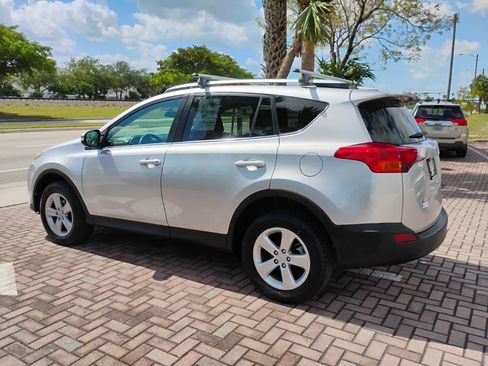 Used 2014 Toyota RAV4 XLE AWD/4WD image 2