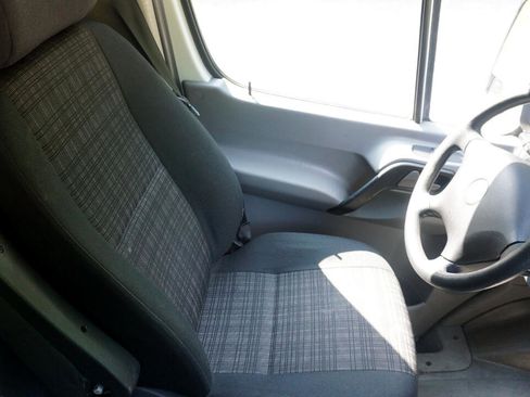 Used 2016 Freightliner Sprinter 2500 image 12