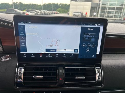 Used 2022 Lincoln Navigator Reserve AWD/4WD image 17
