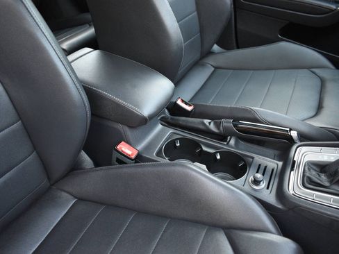 Used 2015 Volkswagen Golf SEL FWD image 25