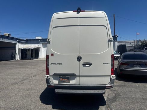 Used 2024 Mercedes-Benz Sprinter 3500 w/ Acoustic Package image 6