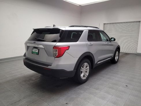 Used 2022 Ford Explorer XLT RWD image 9